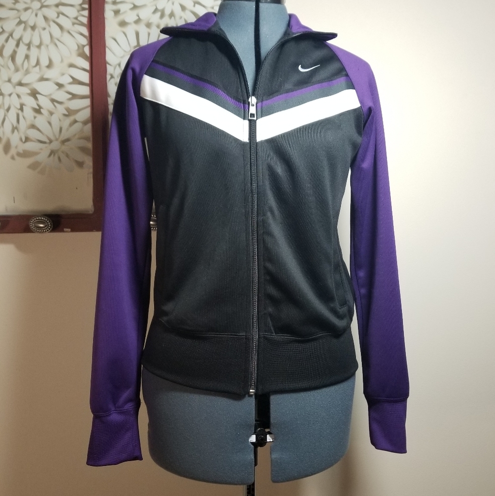 NWOT Nike Retro Running Jacket